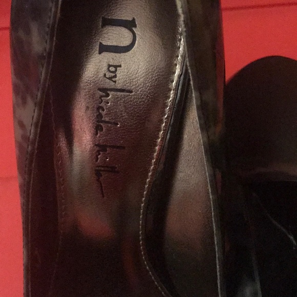 Nicole Miller - Picture 5 of 6